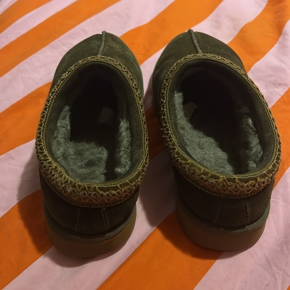 UGG Tasman Women’s Burnt Olive women’s size 9 - Picture 4 of 10